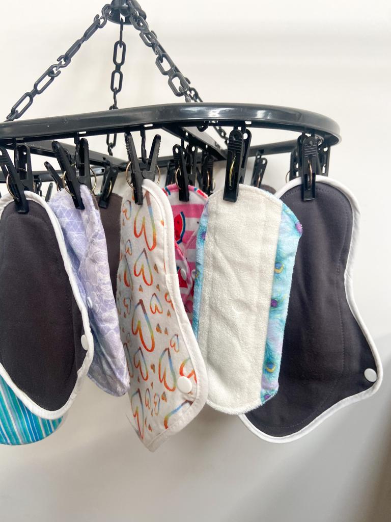 How to dry reusable sanitary and incontinence pads